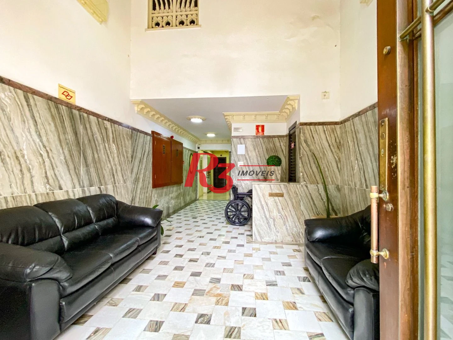 Apartamento com 2 dormitórios à venda, 57 m² por R$ 469.000,00 - Boqueirão - Santos/SP