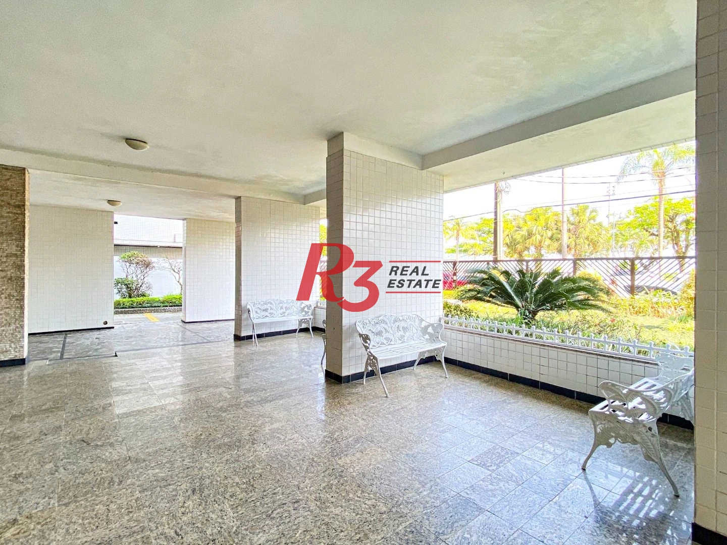 Apartamento com 2 dormitórios c sacada, frente mar, Embaré- Santos/SP