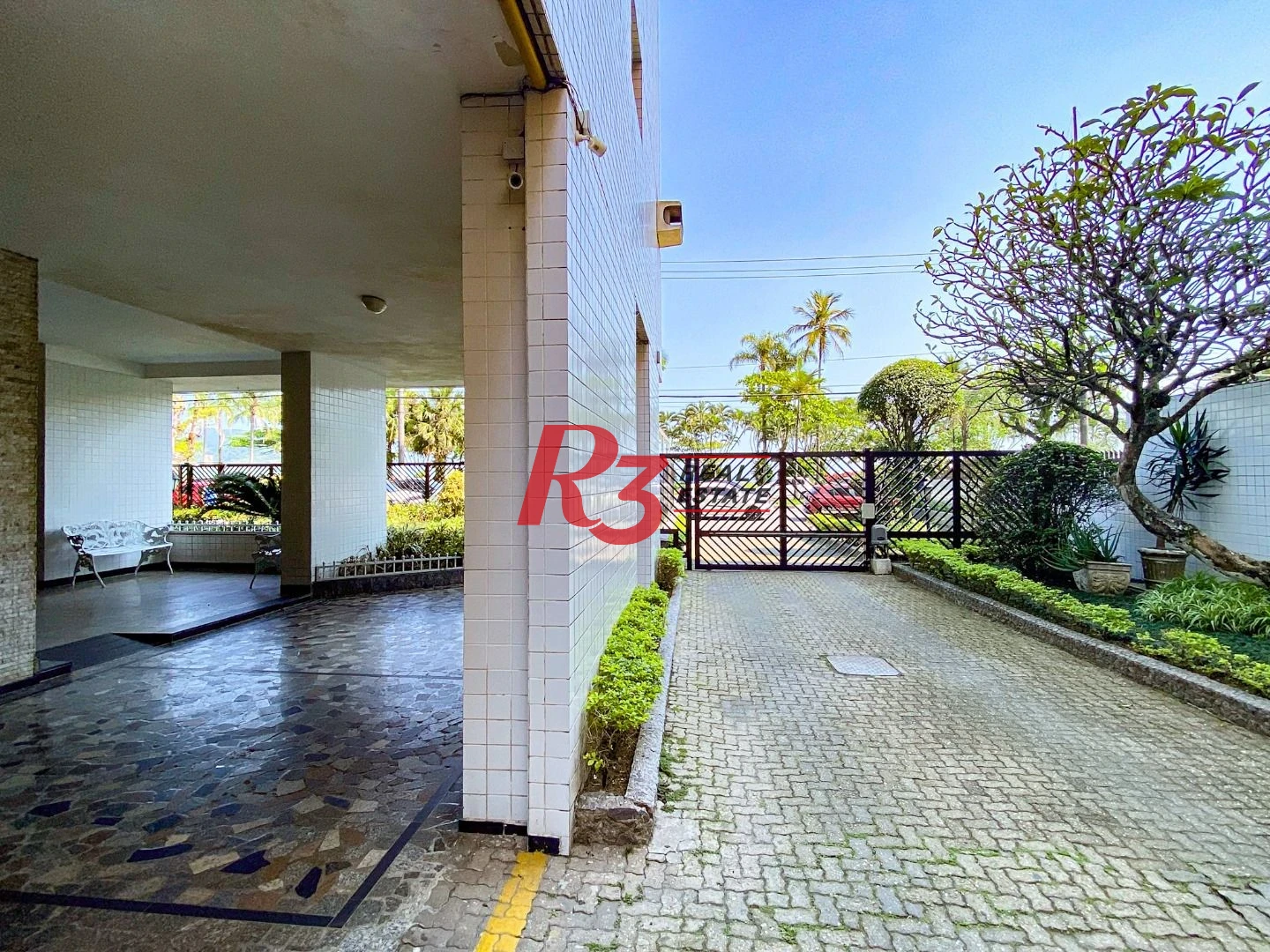 Apartamento com 2 dormitórios à venda, 108 m² por R$ 895.000,00 - Embaré - Santos/SP