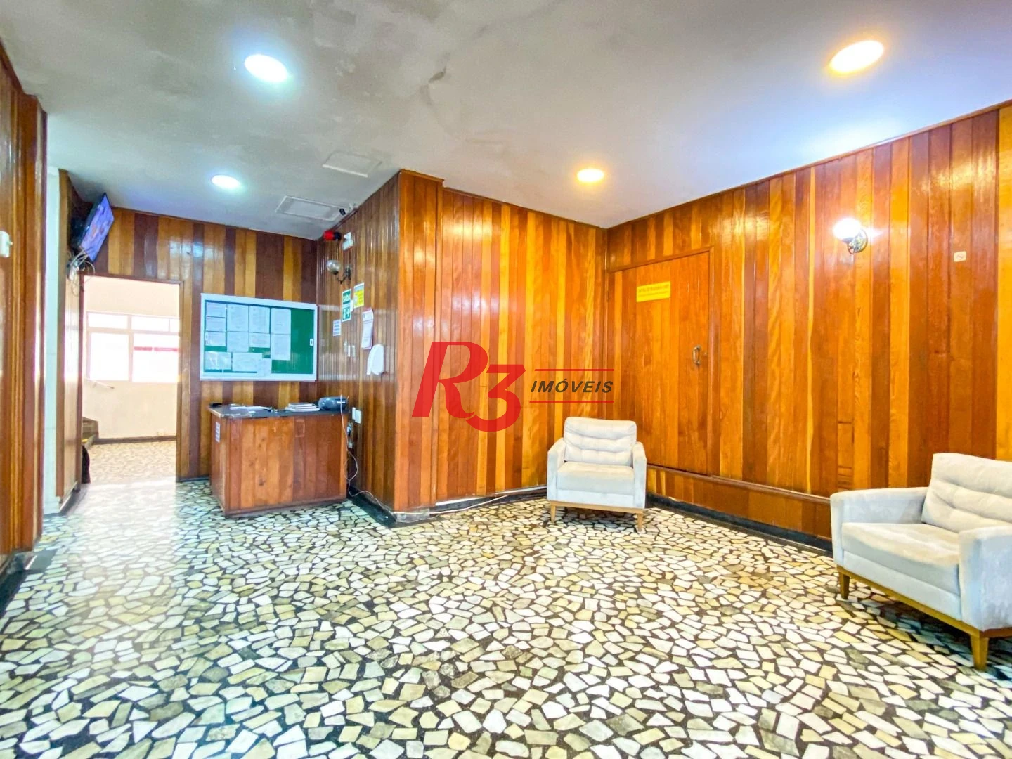 Apartamento com 2 dormitórios à venda, 57 m² por R$ 320.000,00 - José Menino - Santos/SP
