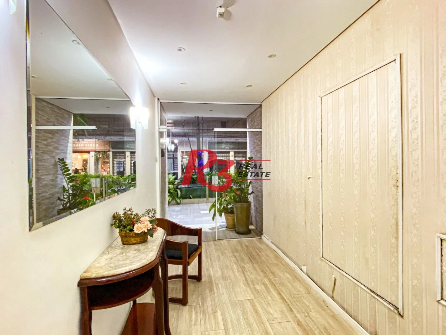 Apartamento com 2 dormitórios à venda, 98 m² por R$ 550.000,00 - Gonzaga - Santos/SP