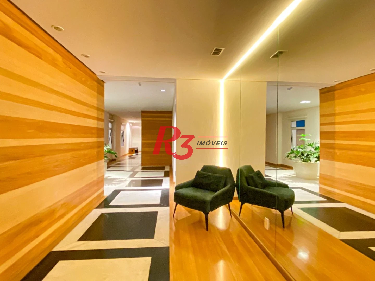 Apartamento Garden com 3 dormitórios à venda, 205 m² por R$ 2.290.000,00 - Gonzaga - Santos/SP