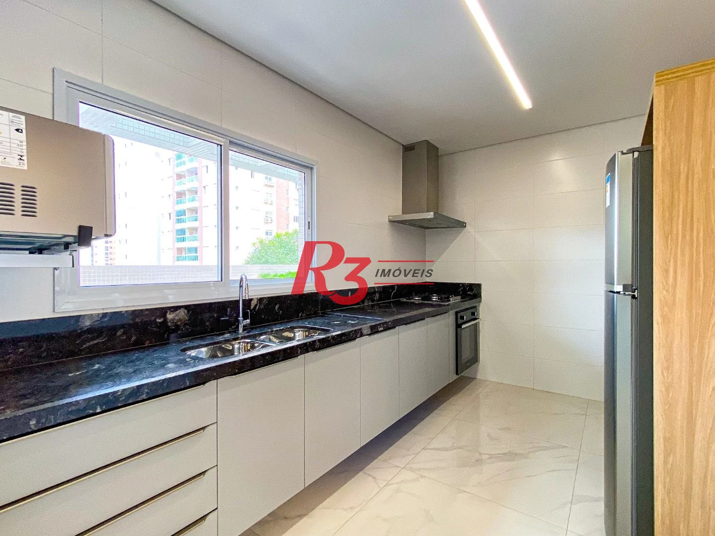 Apartamento Garden com 3 dormitórios à venda, 161 m² por R$ 3.200.000,00 - Boqueirão - Santos/SP
