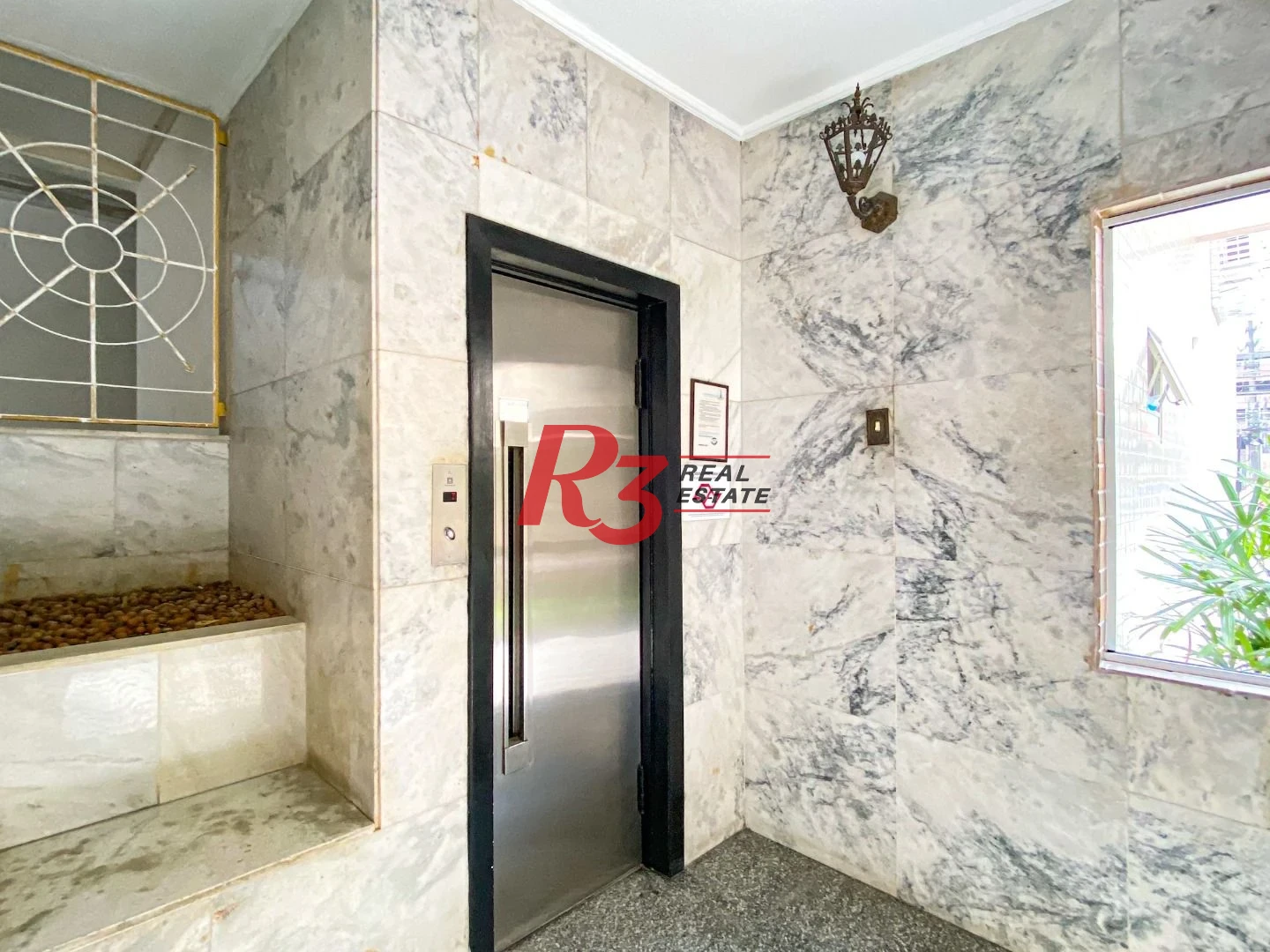 Apartamento com 2 dormitórios para alugar, 98 m² por R$ 3.990,00/mês - Gonzaga - Santos/SP