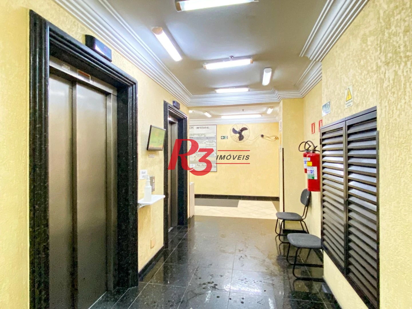 Sala para alugar, 44 m² por R$ 3.000,02/mês - Gonzaga - Santos/SP